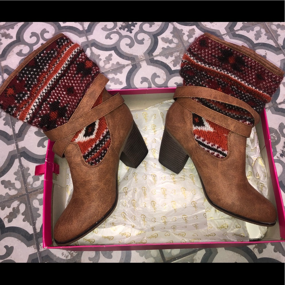 CANDIES Sweater Booties - Picture 3 of 8